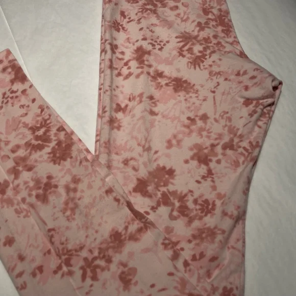 ******Girls Old Navy Leggings XL Pink Floral****** - Picture 2 of 5